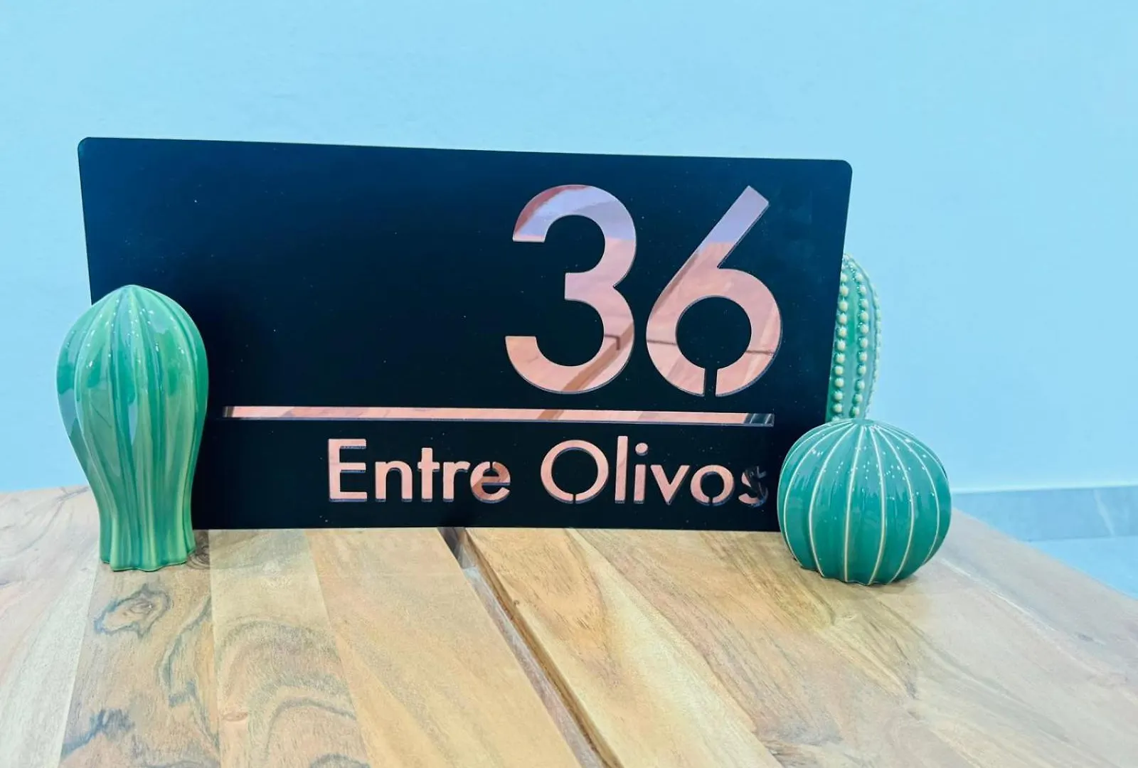 Entre Olivos Villa Nijar 0*,
